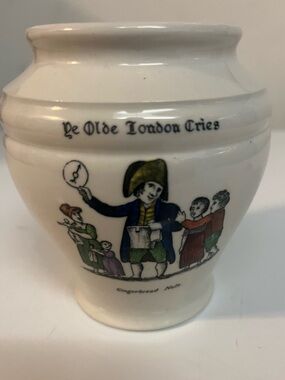 Ye Olde London Cries Vintage “Gingerbread Nuts” ceramic jug/jar. Collector